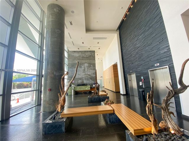 888 Biscayne Blvd 709, Miami, FL 33132