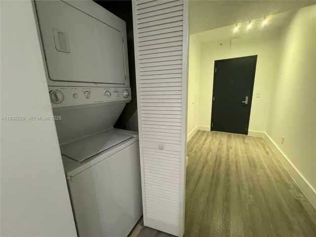 888 Biscayne Blvd 709, Miami, FL 33132