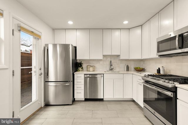 7424 8TH ST NW, Washington, DC 20012