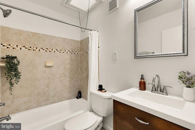 7424 8TH ST NW, Washington, DC 20012