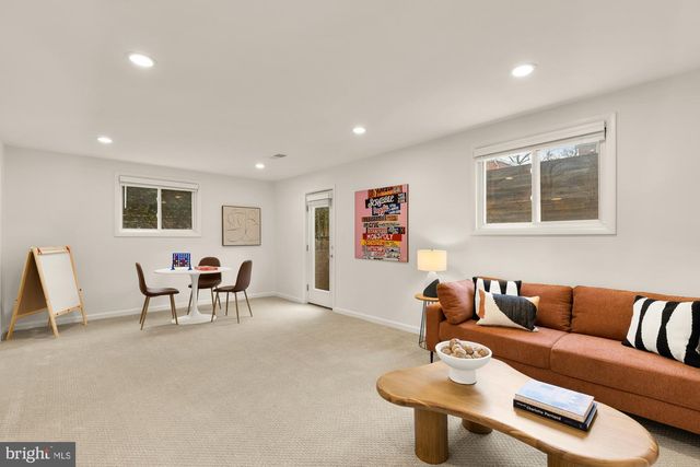 7424 8TH ST NW, Washington, DC 20012