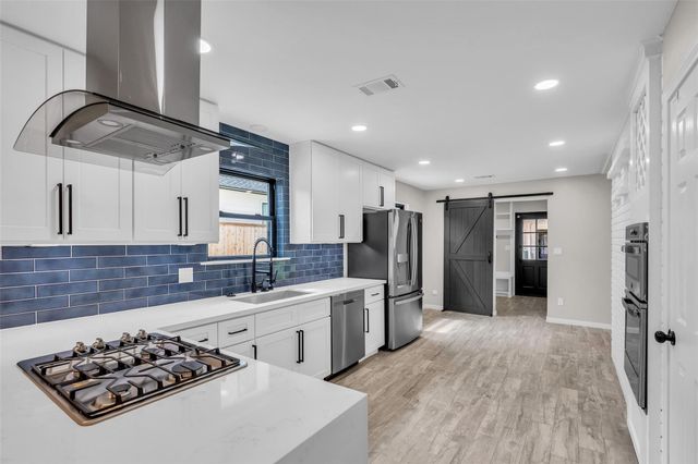 10006 Candlewood Drive, Houston, TX 77042