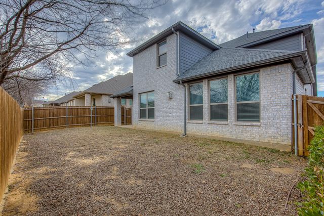 10320 Linger Lane, Fort Worth, TX 76244