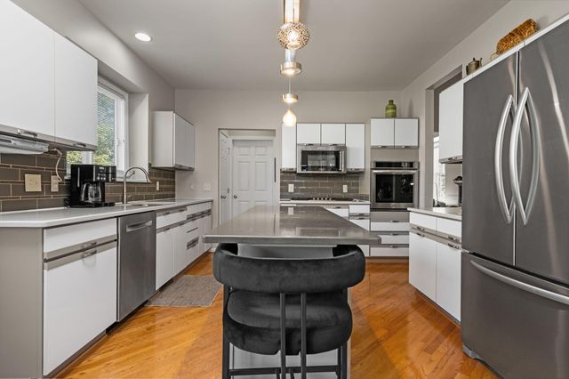 4760 Sawgrass Drive E, Pittsfield Charter Twp, MI 48108