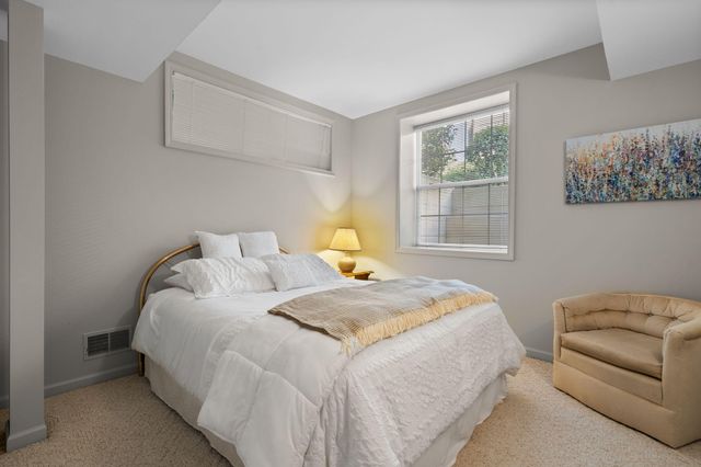 4760 Sawgrass Drive E, Pittsfield Charter Twp, MI 48108