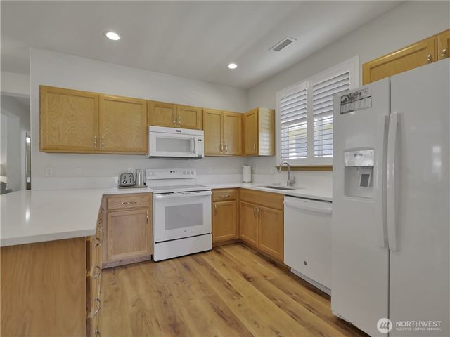 8217 Bainbridge Loop NE, Lacey, WA 98516