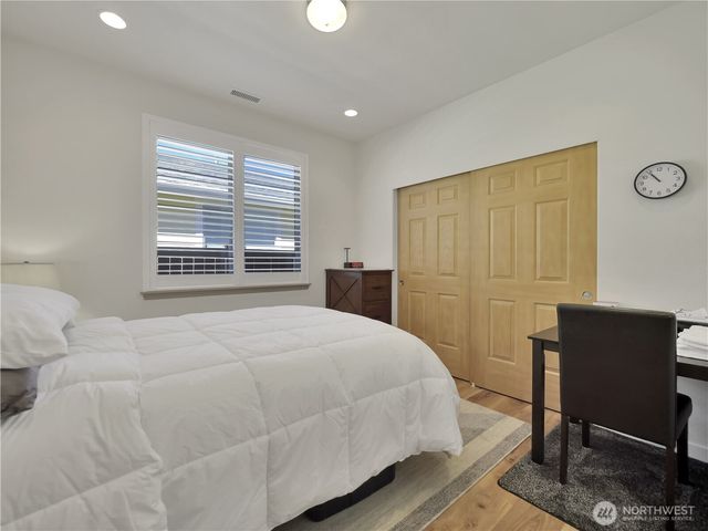 8217 Bainbridge Loop NE, Lacey, WA 98516