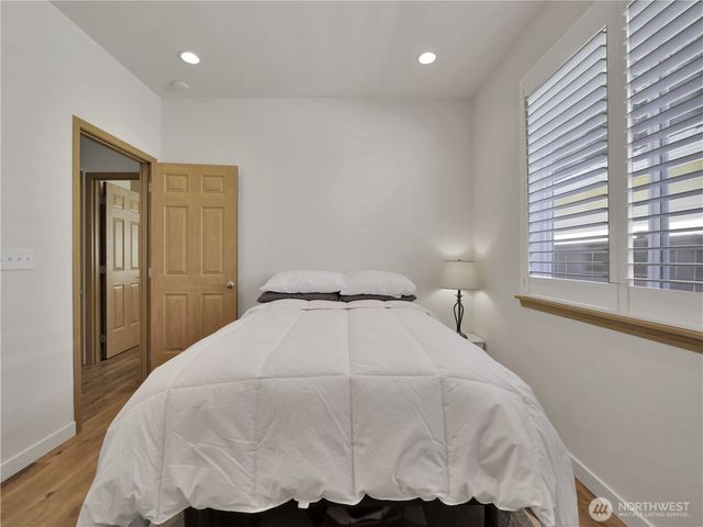 8217 Bainbridge Loop NE, Lacey, WA 98516