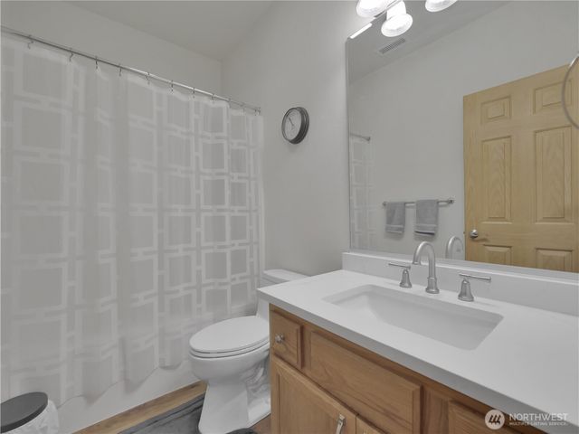 8217 Bainbridge Loop NE, Lacey, WA 98516