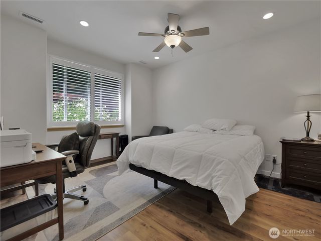 8217 Bainbridge Loop NE, Lacey, WA 98516