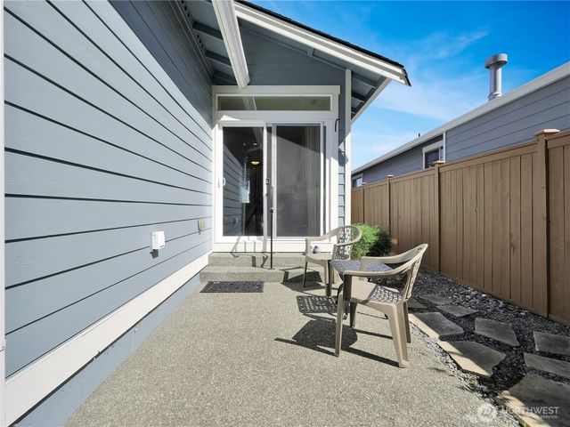 8217 Bainbridge Loop NE, Lacey, WA 98516