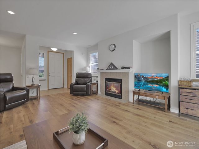 8217 Bainbridge Loop NE, Lacey, WA 98516