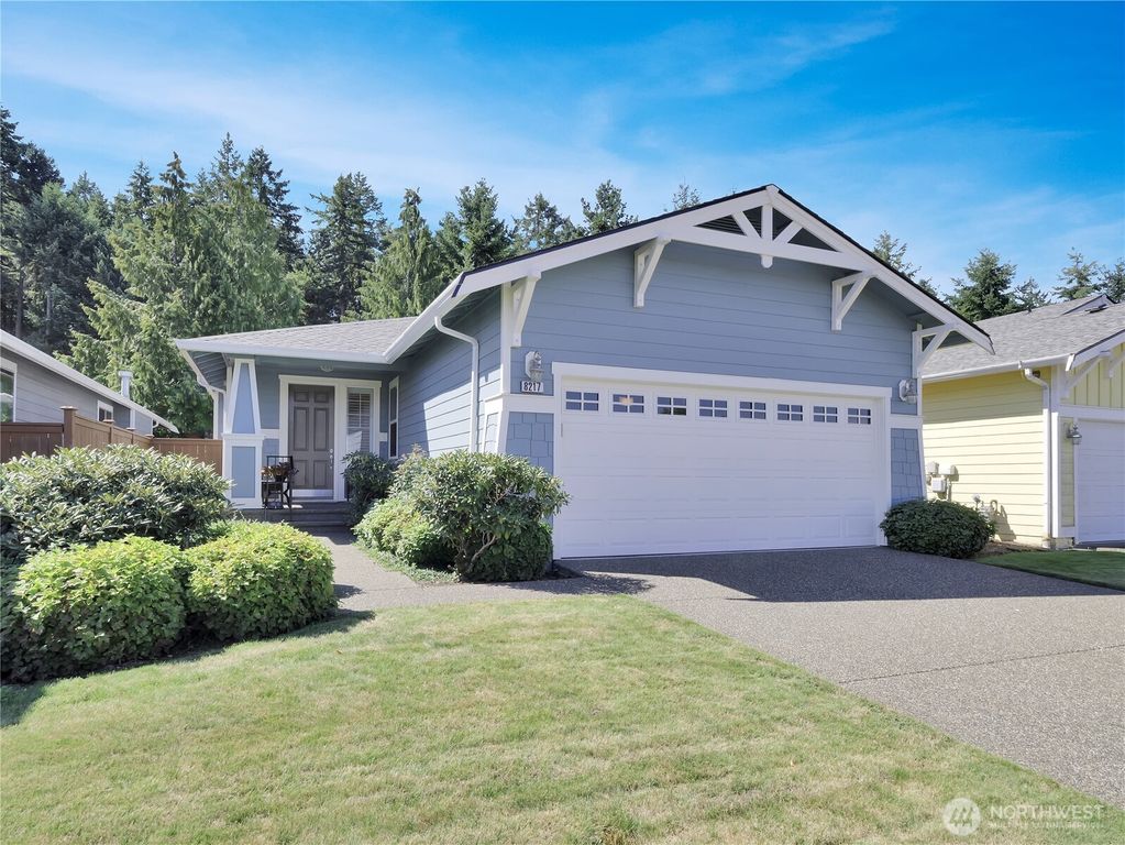 8217 Bainbridge Loop NE, Lacey, WA 98516