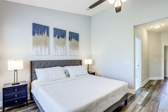 4988 NW 43RD AVENUE 103, Gainesville, FL 32606