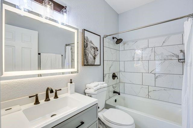 4988 NW 43RD AVENUE 103, Gainesville, FL 32606