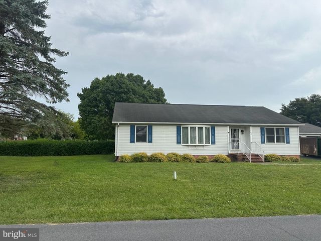 83 MONTMORENCY DR, Bunker Hill, WV 25413