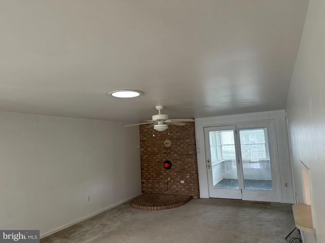 83 MONTMORENCY DR, Bunker Hill, WV 25413