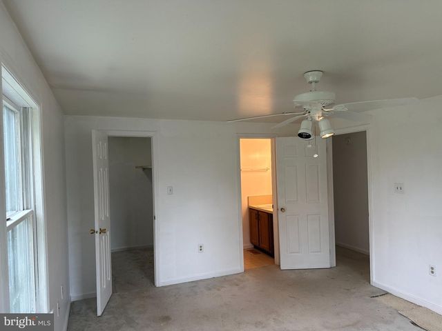 83 MONTMORENCY DR, Bunker Hill, WV 25413