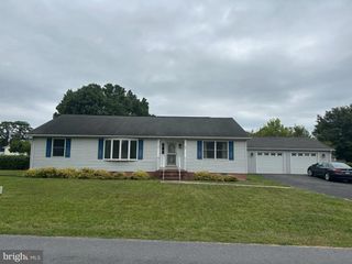 83 MONTMORENCY DR, Bunker Hill, WV 25413