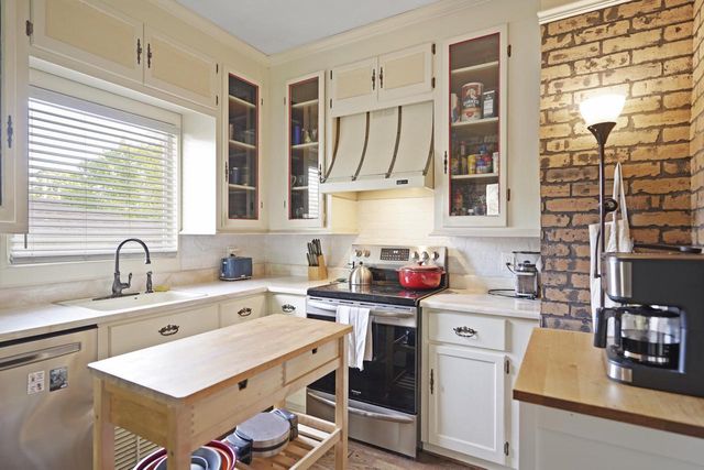 7908 46th AVENUE, Kenosha, WI 53142