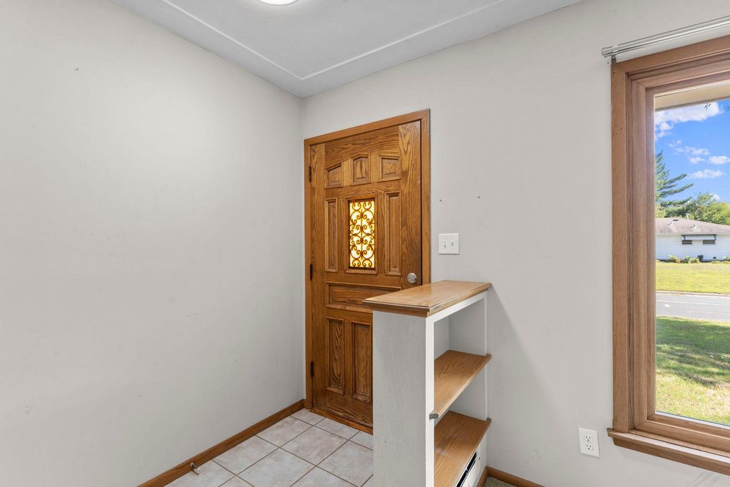 7001 Grimes Avenue N, Brooklyn Center, MN 55429 — photo 4