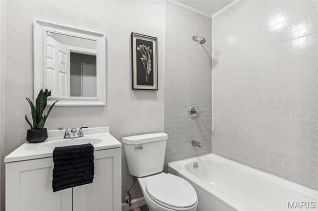10742 Vorhof Drive, St Louis, MO 63136