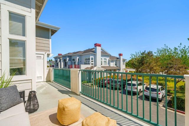 507 Shoal Circle, Redwood Shores, CA 94065