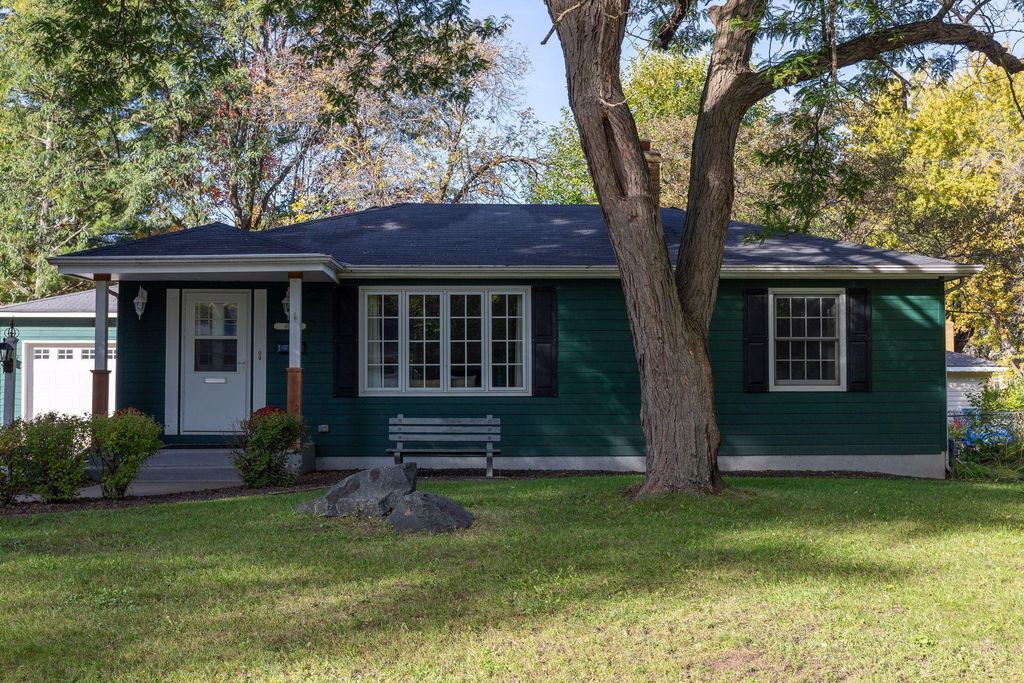 4047 Louisiana Avenue N, New Hope, MN 55427
