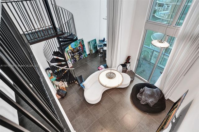 300 S Biscayne Blvd L-1206, Miami, FL 33131