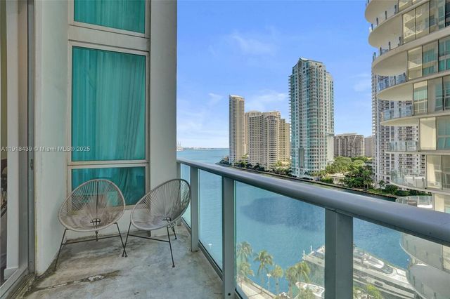 300 S Biscayne Blvd L-1206, Miami, FL 33131