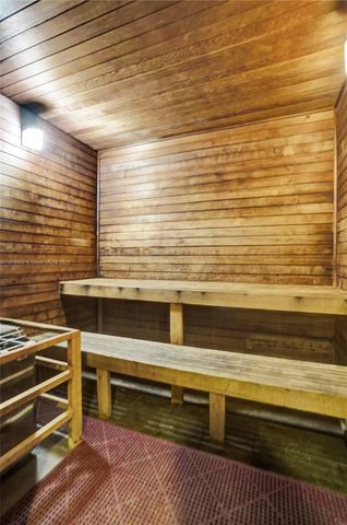 300 S Biscayne Blvd L-1206, Miami, FL 33131