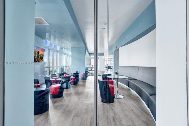 300 S Biscayne Blvd L-1206, Miami, FL 33131