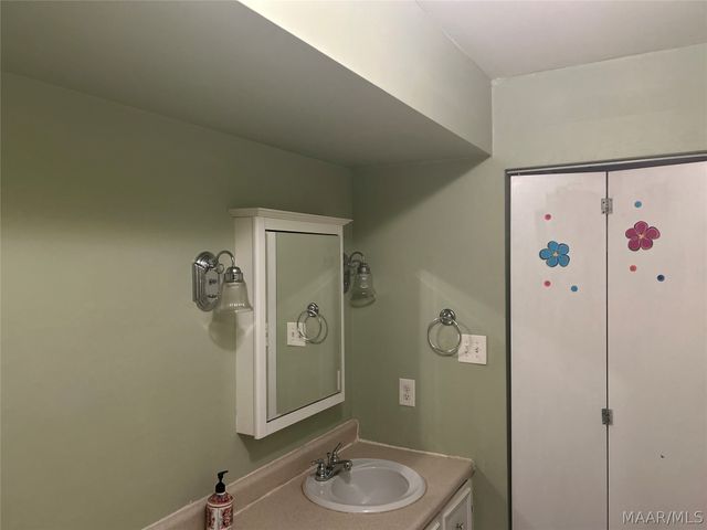 953 Green Ridge Court, Montgomery, AL 36109