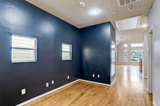 5418 Kiam Street A, Houston, TX 77007