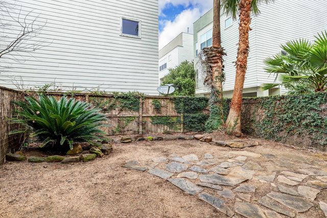 5418 Kiam Street A, Houston, TX 77007