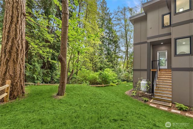 10003 Manitou Beach Drive NE, Bainbridge Island, WA 98110