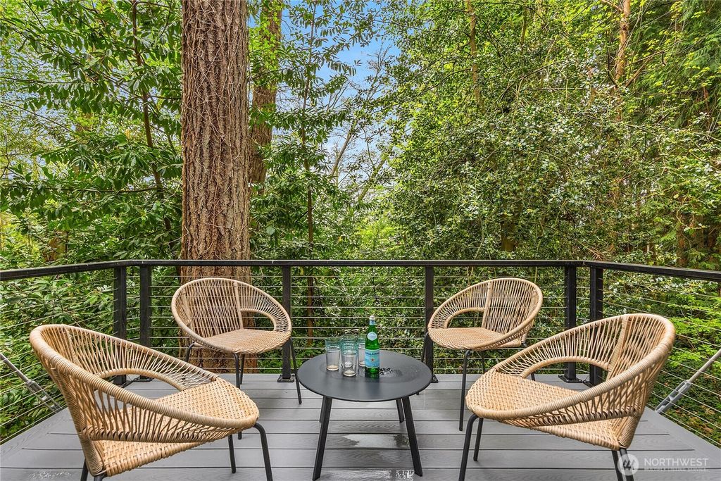 10003 Manitou Beach Drive NE, Bainbridge Island, WA 98110