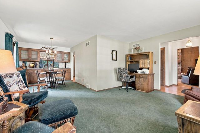 W174N9847 Wendy LANE, Germantown, WI 53022