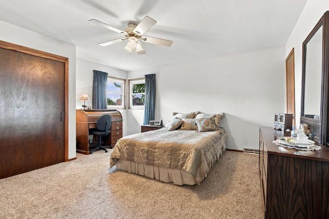 W174N9847 Wendy LANE, Germantown, WI 53022