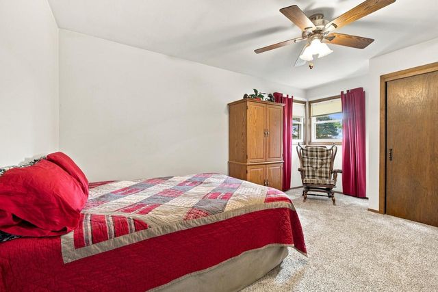 W174N9847 Wendy LANE, Germantown, WI 53022