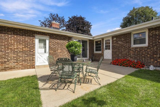 W174N9847 Wendy LANE, Germantown, WI 53022