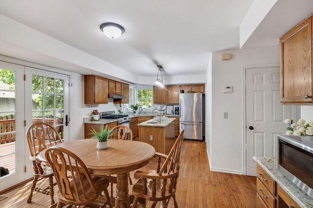 7603 Foxwood Drive, Schererville, IN 46375
