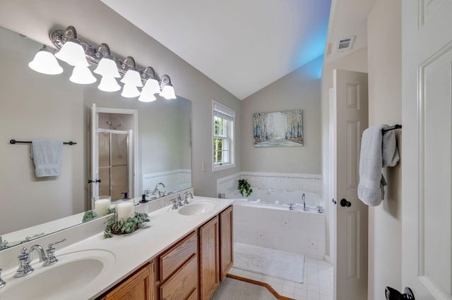 7603 Foxwood Drive, Schererville, IN 46375