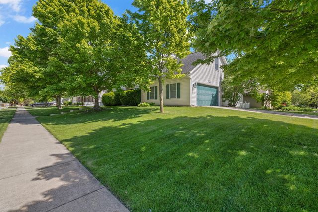 7603 Foxwood Drive, Schererville, IN 46375