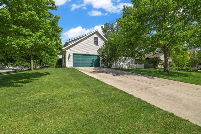 7603 Foxwood Drive, Schererville, IN 46375