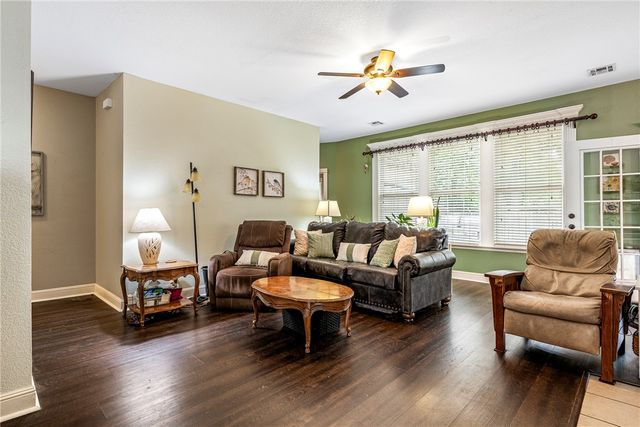 3803 SE 5th Street, Bentonville, AR 72712