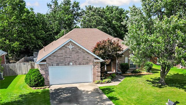 3803 SE 5th Street, Bentonville, AR 72712