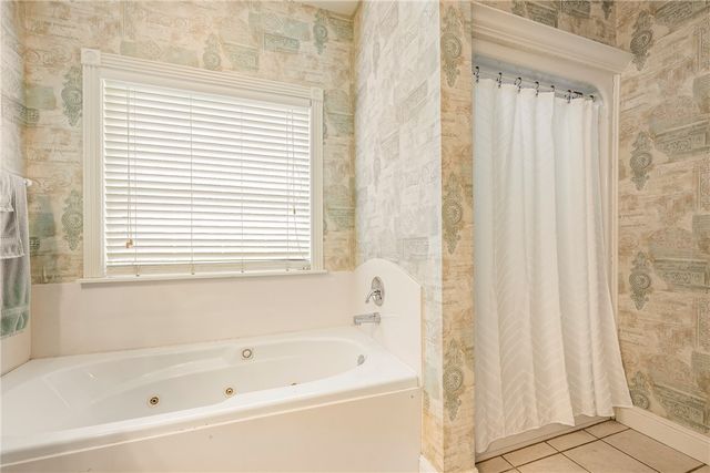 3803 SE 5th Street, Bentonville, AR 72712