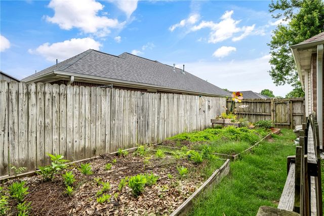 3803 SE 5th Street, Bentonville, AR 72712