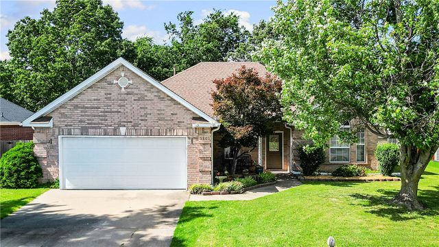 3803 SE 5th Street, Bentonville, AR 72712
